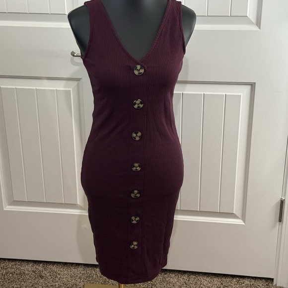 No Boundaries Womens Dress Size M 7 to 9 Maroon V neck Sleeveless Buttons‎ - Picture 1 of 5